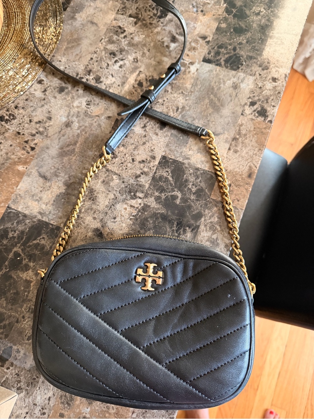 Tory Burch Black Quilted Leather Crossbody with Gold Logo - Picture 2 of 5